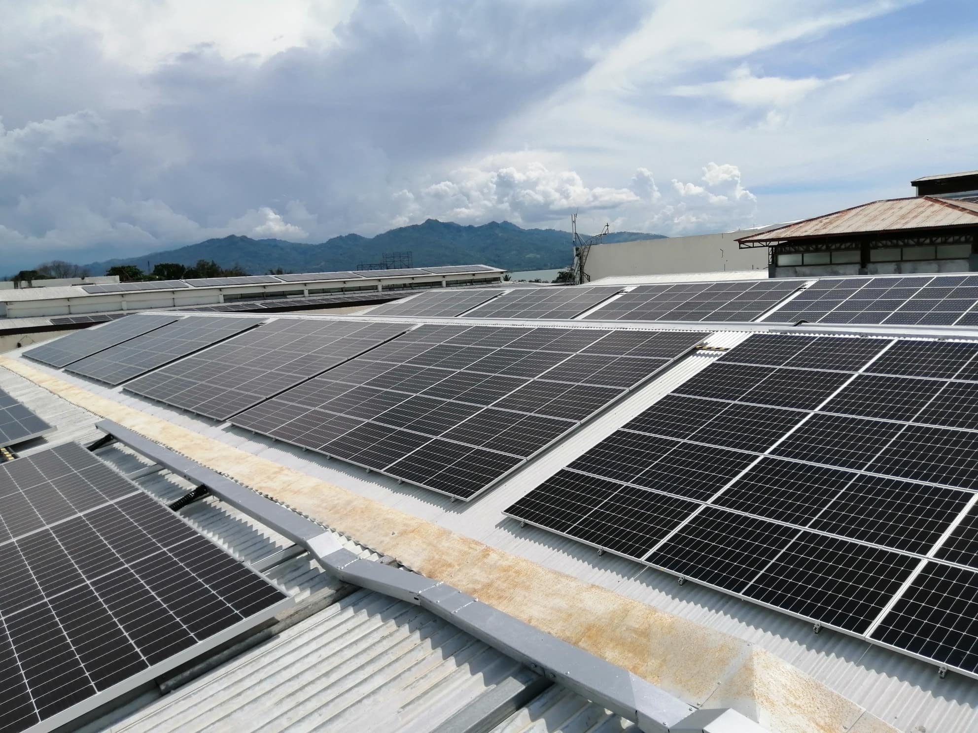 Rooftop solar array on a retail facility in Ozamiz, Misamis Occidental